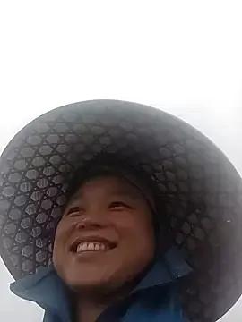 clara-cute from StripChat is Freechat