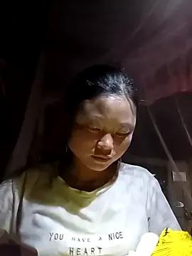 clara-cute from StripChat is Freechat