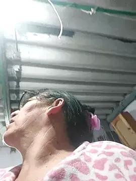 Photos of clarita_01 from StripChat is Freechat