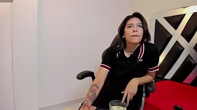 CloePerson from StripChat is Freechat