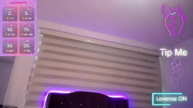 Cristal_Velle from StripChat is Freechat