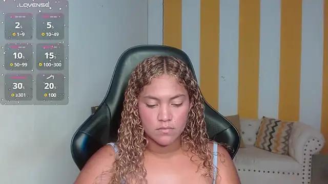 Cristal_War from StripChat is Freechat