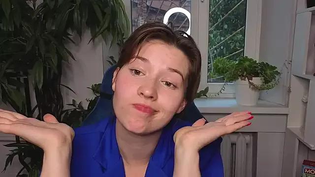 CrystalSummers from StripChat is Freechat