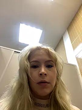 Cum_girlss from StripChat is Freechat