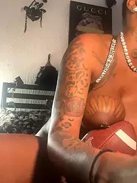 CUMQUEEN-XXX69 from StripChat is Freechat