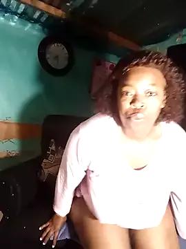 curvyloneah75 from StripChat is Freechat