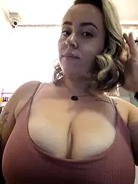 CurvyLust_x from StripChat is Freechat