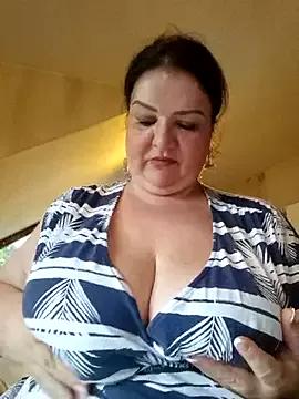 curvymilfxx990 from StripChat is Freechat