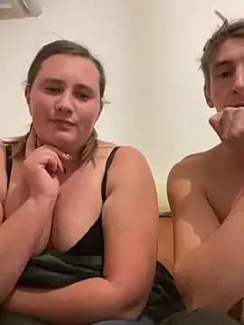 CurvySabrina from StripChat is Freechat