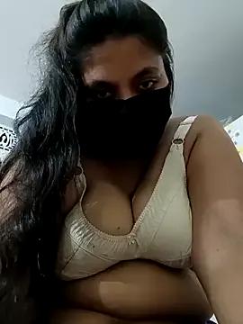 Cute-Faria from StripChat is Freechat