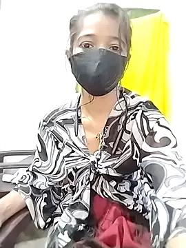 Cute-Naavya from StripChat is Freechat