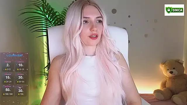 cute_cake from StripChat is Freechat