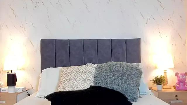 CyntiaAdams from StripChat is Freechat