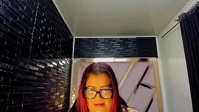 DaianaLutz from StripChat is Freechat