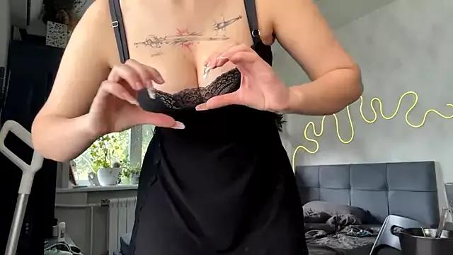DaisyLiss from StripChat is Freechat