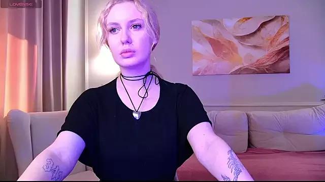 DaisyQuin from StripChat is Freechat