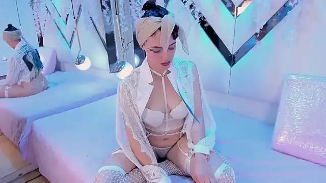 DaliaMagnus from StripChat is Freechat