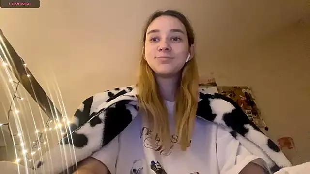 DanaCore from StripChat