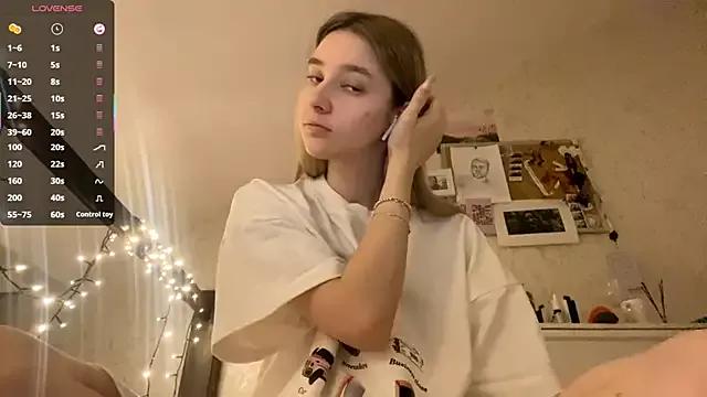 DanaCore from StripChat is Freechat