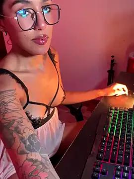 Customizable and immersive - Activate your taste buds and check-out our delicious choice of bondage cams streams with excited models getting their amazing bodies screwed with their beloved sex toys.