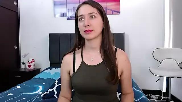 Daniela-hot from StripChat is Freechat