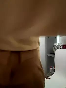 DarianaGuzz from StripChat is Freechat