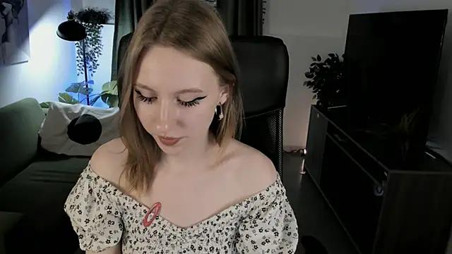 DariaTate from StripChat is Freechat