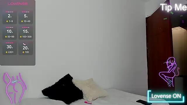 Dark_dolly_ from StripChat is Freechat