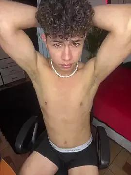 DavidfullOFlove from StripChat is Freechat