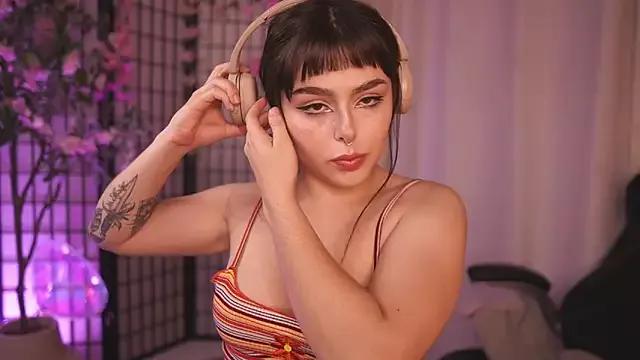 Customizable and immersive - Activate your taste buds and check-out our delicious choice of bondage cams streams with excited models getting their amazing bodies screwed with their beloved sex toys.