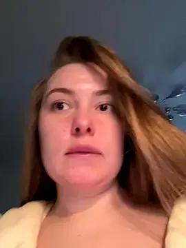 DeniMilkyyyyy from StripChat is Freechat