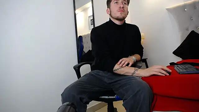 DevidMoreno from StripChat is Freechat