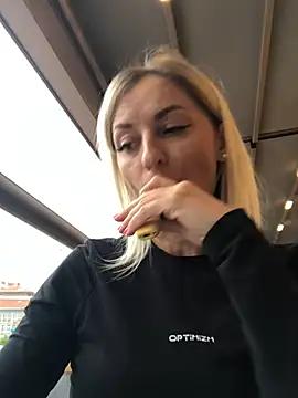 Diamond_Bunny_ from StripChat is Freechat