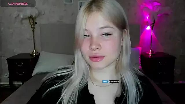 Diana_Dream from StripChat is Freechat