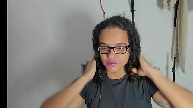 Diane_blossom from StripChat is Freechat