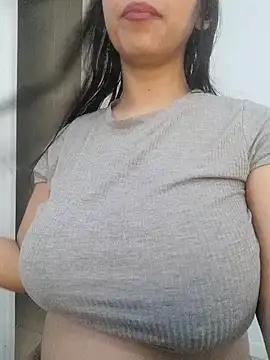 DianiQueenn from StripChat is Freechat