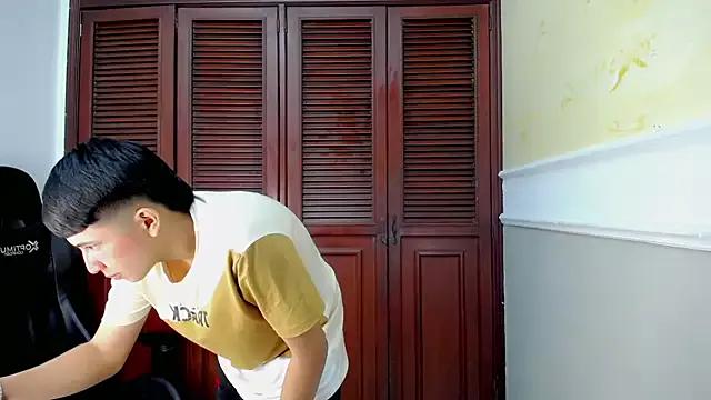 didier_king_ from StripChat is Freechat