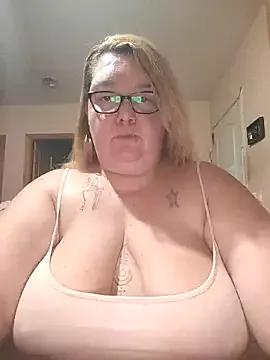 diosacurvy1984 from StripChat is Freechat
