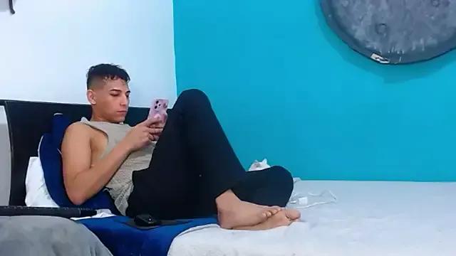 Dirtymatthew from StripChat is Freechat