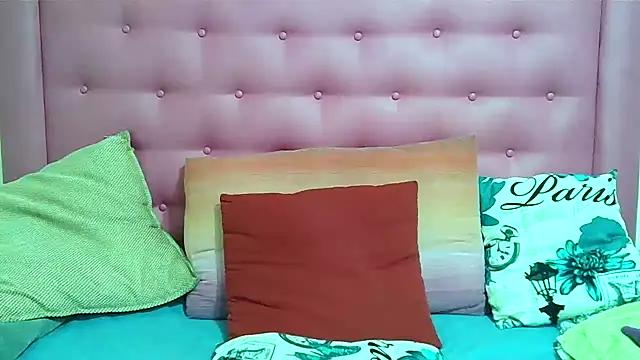 DIRTYTALKINQUEEN from StripChat is Freechat