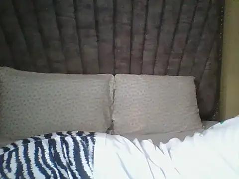 Dizzydose from StripChat