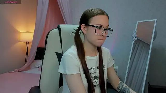 Customizable and immersive - Activate your taste buds and check-out our delicious choice of bondage cams streams with excited models getting their amazing bodies screwed with their beloved sex toys.