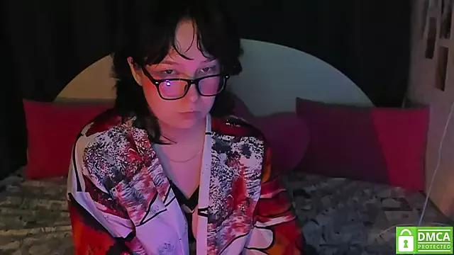 dreamgirllovee from StripChat is Freechat
