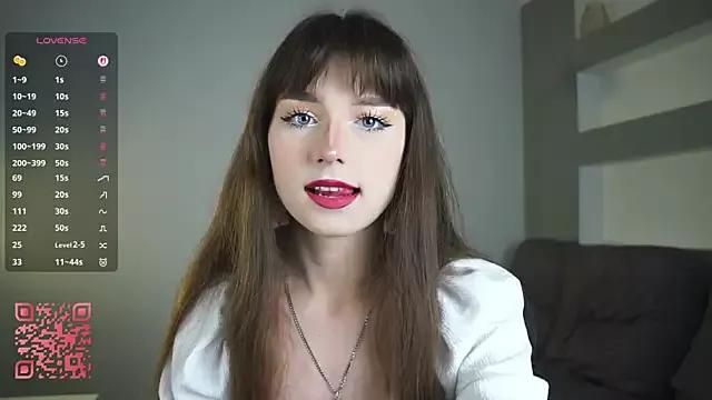 DreamyDaisy from StripChat is Freechat