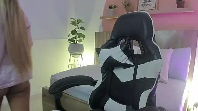 Customizable and immersive - Activate your taste buds and check-out our delicious choice of bondage cams streams with excited models getting their amazing bodies screwed with their beloved sex toys.