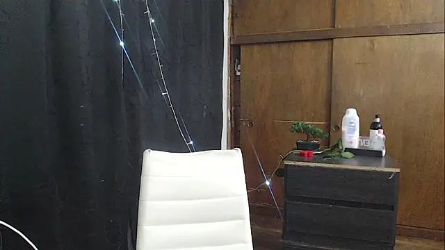 DulceLyaC from StripChat is Freechat