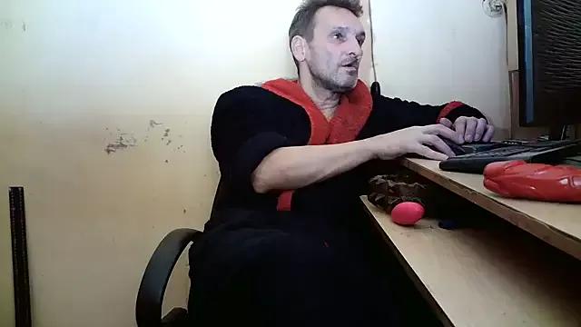 dundyFocus from StripChat is Freechat