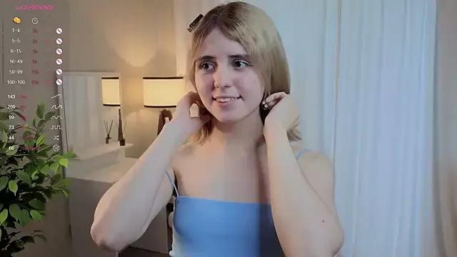 EarleneBrickell from StripChat is Freechat
