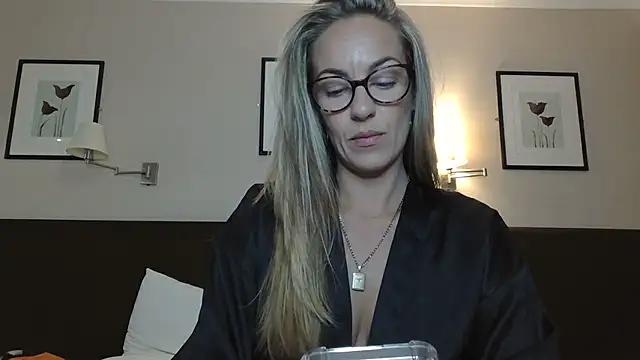 Edenfox- from StripChat