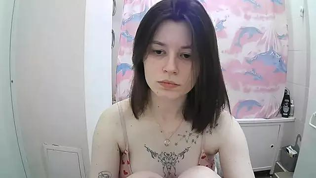 EdlinEngelby from StripChat is Freechat